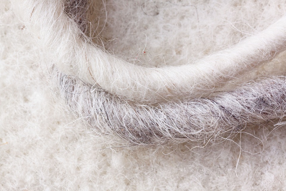 Natural-Fiber-Sheep-Wool-felt-Sheeps-Wool-533751.jpg